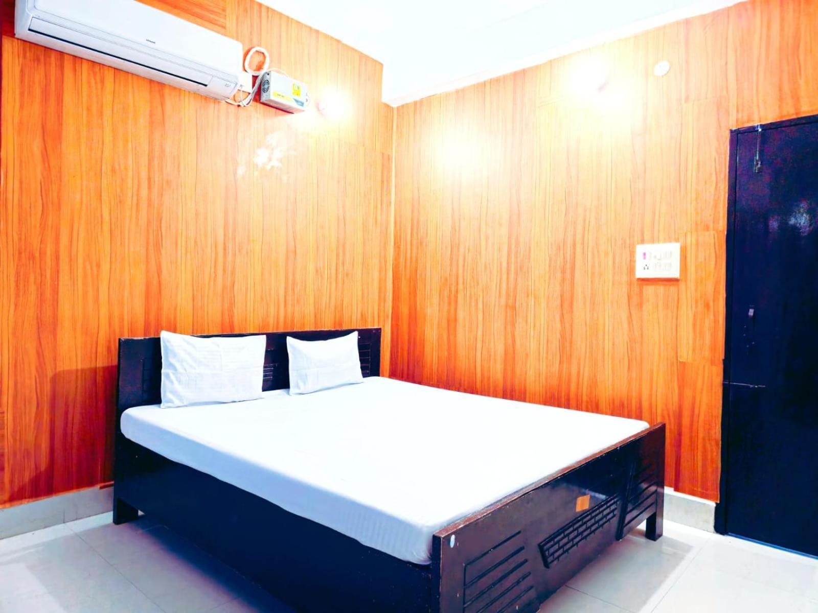 Hotel Nalanda Guest House 외부 사진
